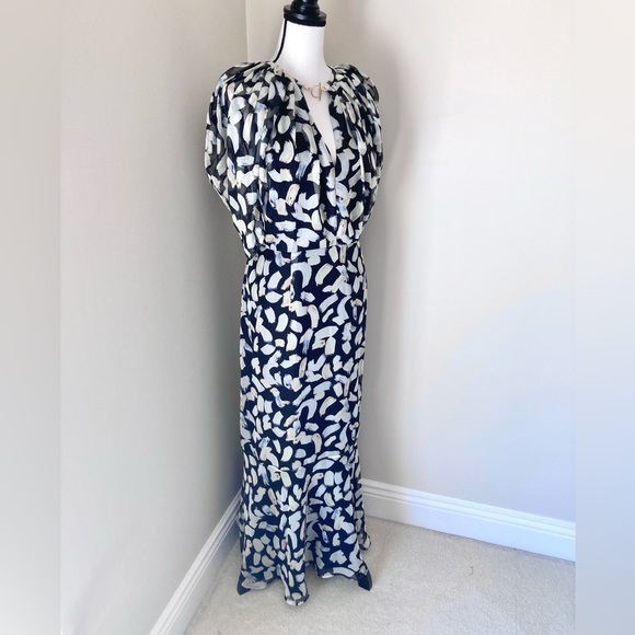 NWT Eloquii Chiffon Ruched Maxi Dress Size 18 - Picture 7 of 11